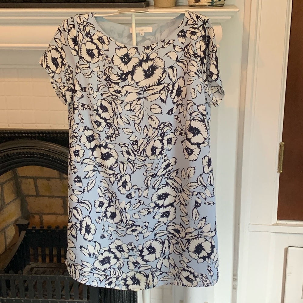 Olivaceous fully lined floral dress. Worn‎ 2-3x